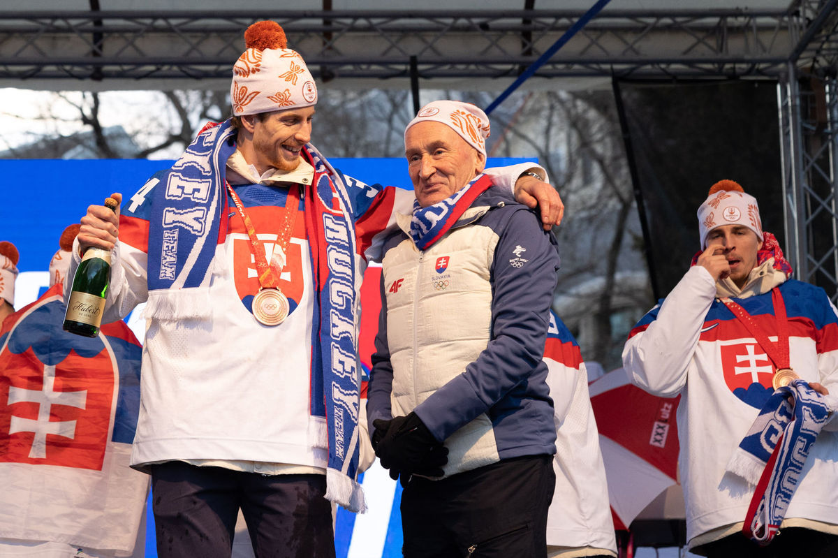 Peter Cehlárik a Craig Ramsay počas osláv v...