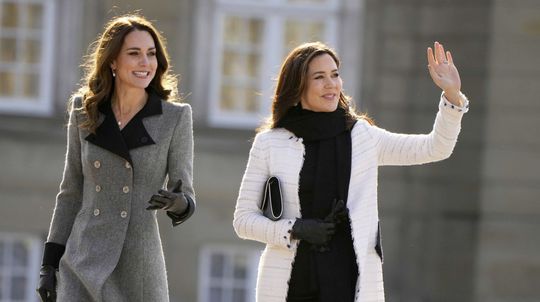 Vojvodkyňa Kate a princezná Mary a ulici v Kodani.