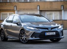 Toyota Camry - test 2022
