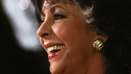 Eliazbeth Taylor, 1987