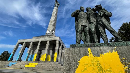 Premaľovaný bratislavský Slavín.