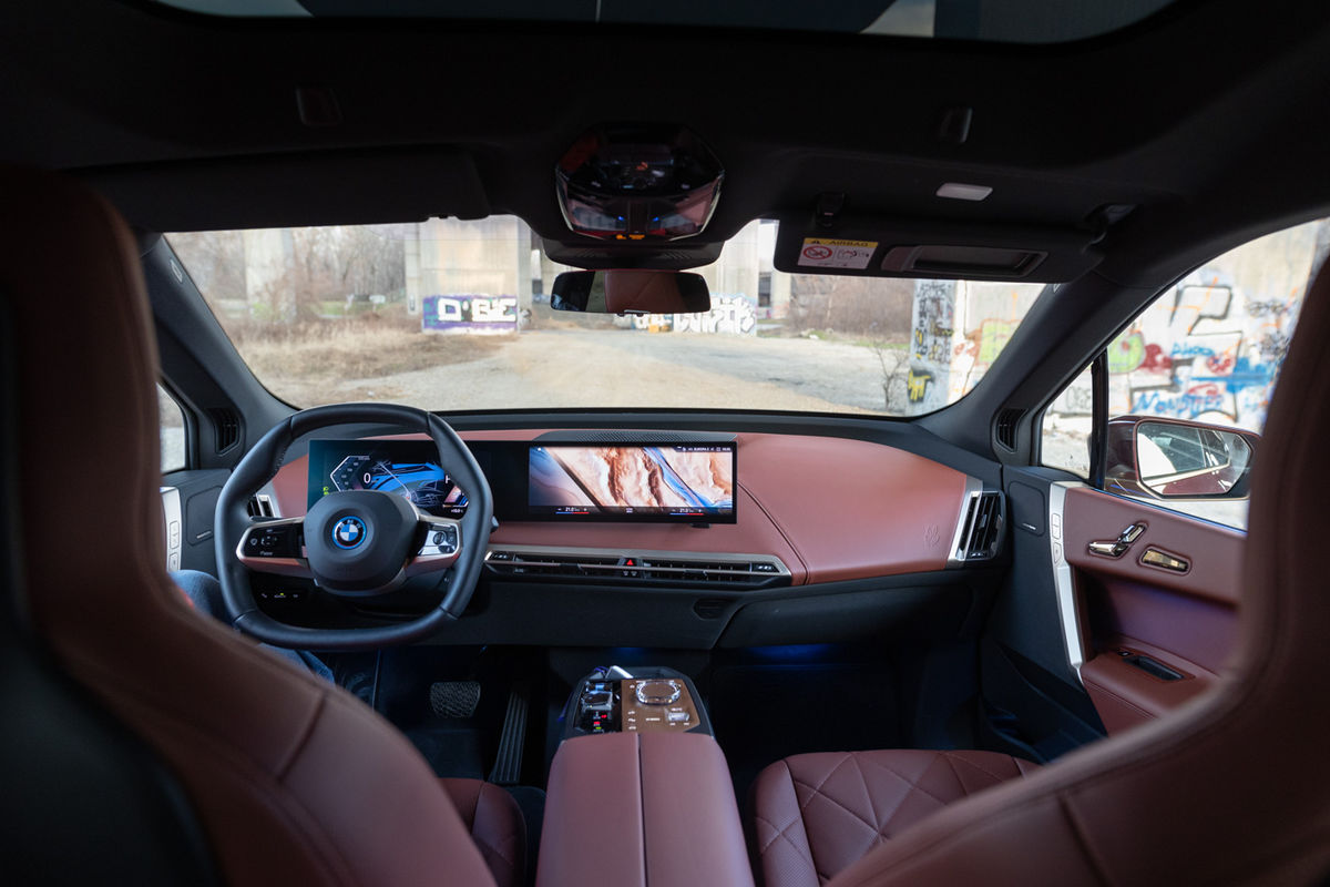 Je to BMW? Pri pohľade do kabíny sa tají dych....
