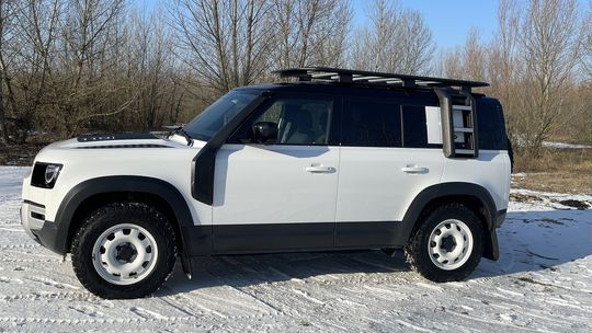 Land Rover Defender 110 D200 (2022)