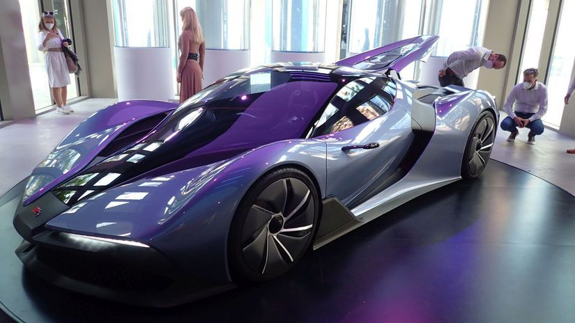 Slávne vodíkové auto. A nemá stierače ani bočné...