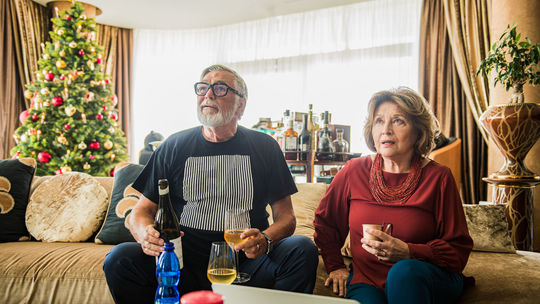 Jiří Bartoška a Emília Vášáryová vo filme...