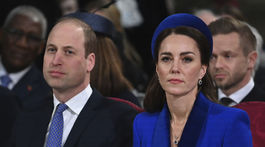 Kate a William vo  Westminsterskom opátstve...