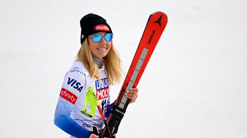 Mikaela Shiffrinová v oslavnom móde.