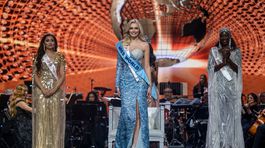 Miss USA Shree Saini, Miss World 2021, víťazka z Poľska Karolina Bielawska a Miss Pobrežia Slonoviny Olivia Yace