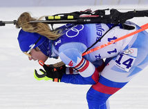 Čína Peking ZOH2022 Biatlon ženy fialková