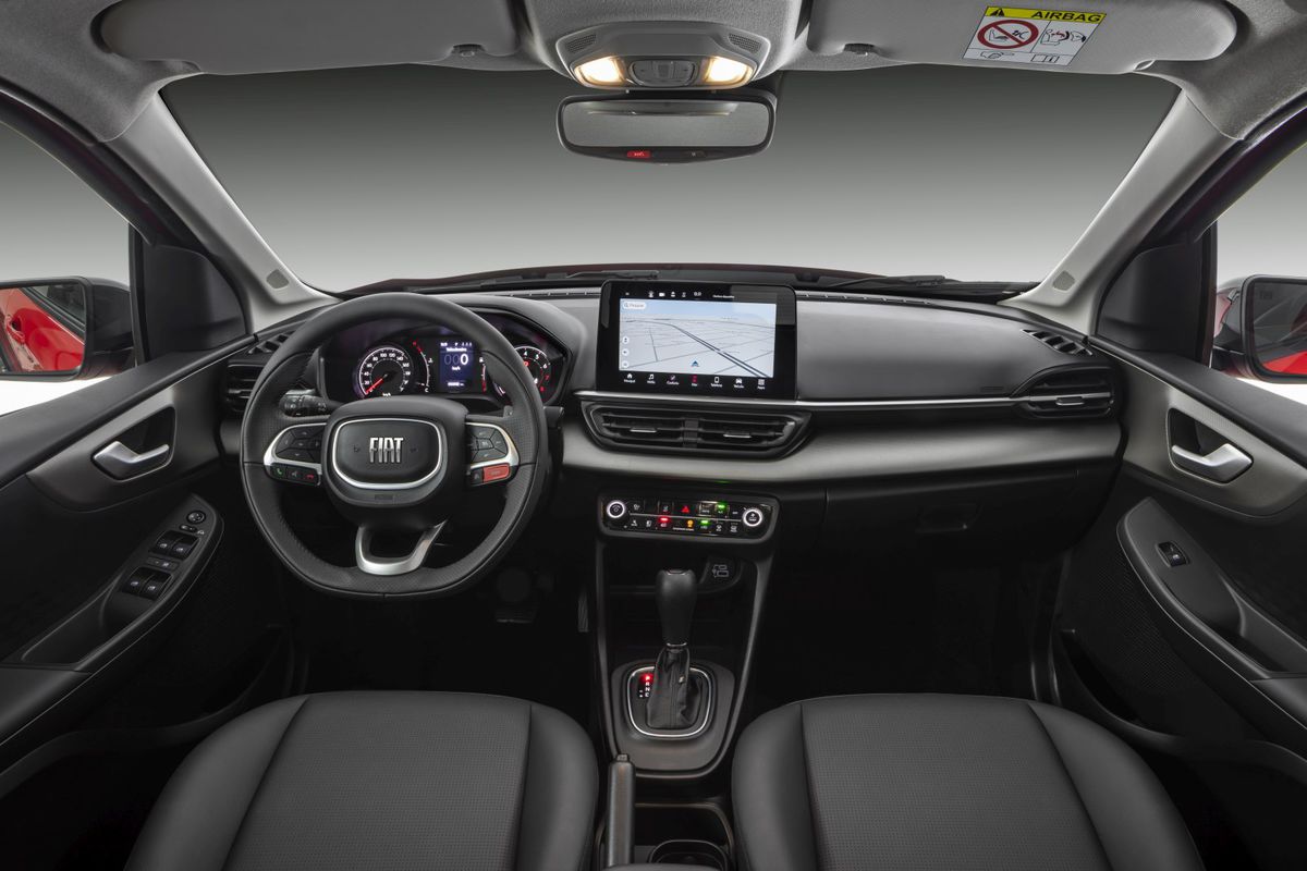 Interiér je pomerne moderný. Infotainment Fiat...