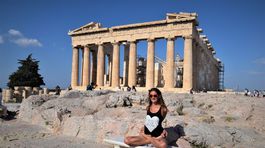 NEPOUZ, Alexandra Kováčová, crazy sexy fun traveler Atény