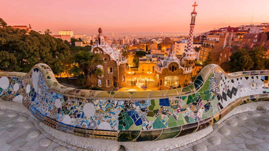 Gaudího vplyv je vidieť na každom kroku...