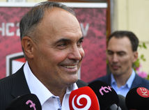 Stačí, že majú iné pasy a už sú viac ako...