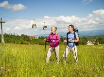 seniori, dôchodcovia, turistika, hiking