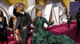 Herec Will Smith a jeho manželka Jada Pinkett Smith na 94. ročníku Oscarov. 