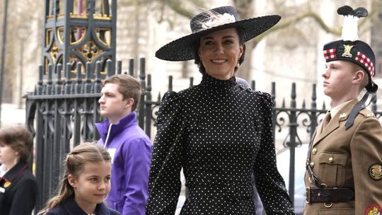 Vojvodkyňa kate a princezná Charlotte...