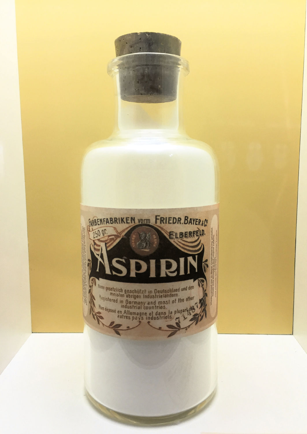 Pod obchodným názvom Aspirin bol liek 1....