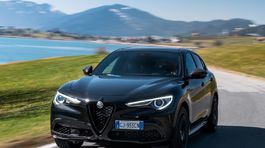 Alfa Romeo Stelvio a Giulia Estrema - 2022