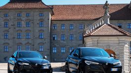 Alfa Romeo Stelvio a Giulia Estrema - 2022