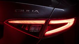 Alfa Romeo Stelvio a Giulia Estrema - 2022