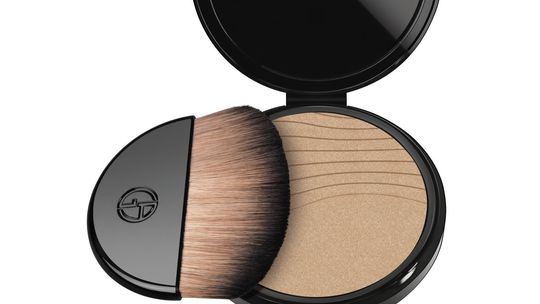 Púder Luminous Silk Glow Fusion Face Powder od...