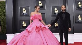 Modelka a moderátorka Chrissy Teigen a jej manžel - spevák John Legend.
