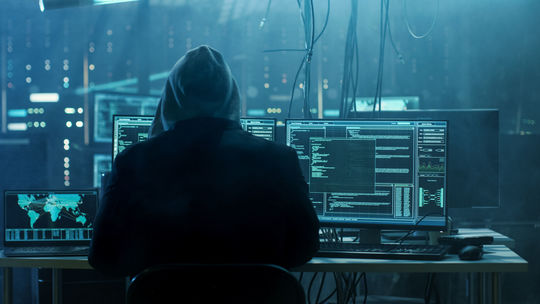 Odveta za podporu Ukrajine. Ruskí hackeri tretím dňom útočili na Česko, udreli na burzu i národnú banku