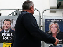 Emmanuel Macron / Marine Le Pen /