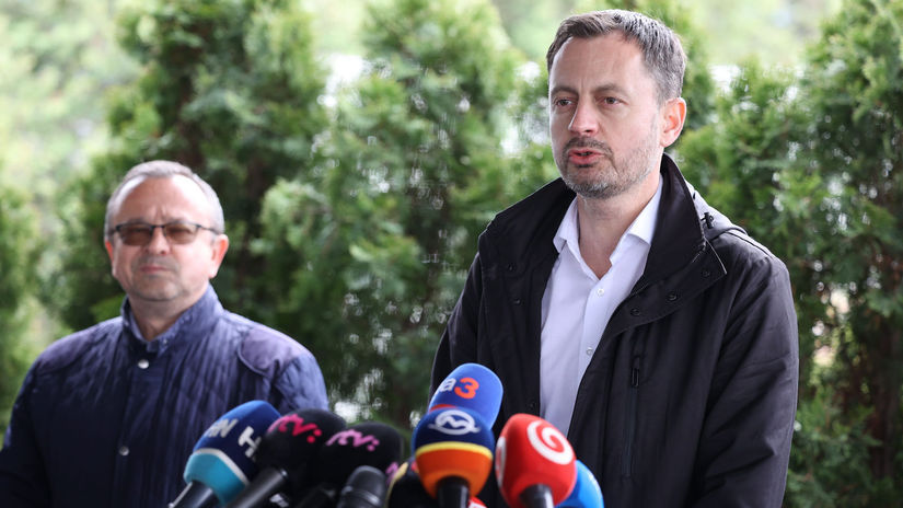 Slovenský premiér Eduard Heger po návrate z...