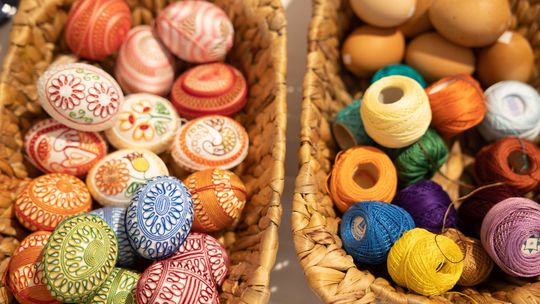 Kraslice a bavlnky Viery Slezákovej z Vajnor.
