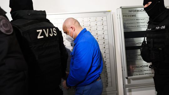 Tomáš Szabó prichádza na súdne pojednávanie v...