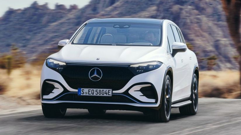 Mercedes-Benz EQS SUV je tretím modelom...