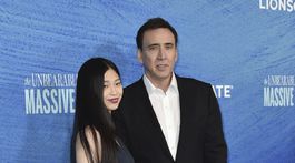 Nicolas Cage a jeho tehotná manželka Riko Shibata