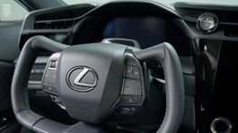 Lexus RZ 450e - 2022