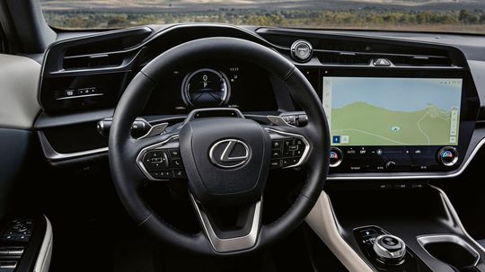 Lexus RZ 450e - 2022