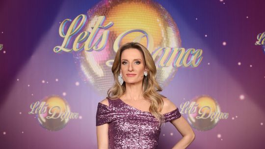 Moderátorka Adela Vinczeová v šatách od Fera...