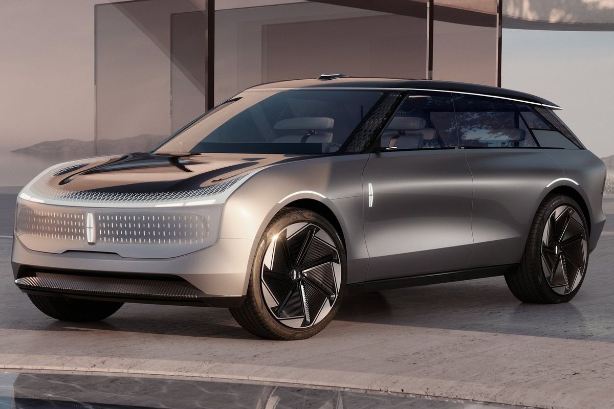 Krásne elektrické SUV si zakladá na hladkých...