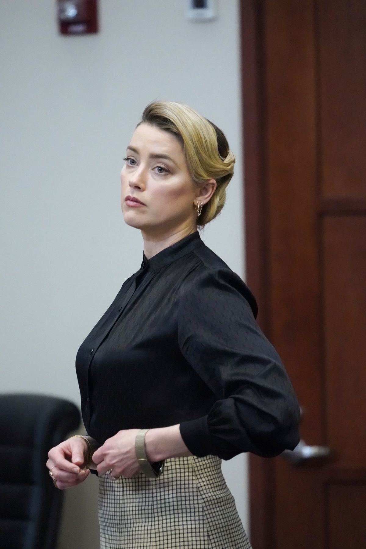 Herečka Amber Heard na zábere zo súdnej siene...