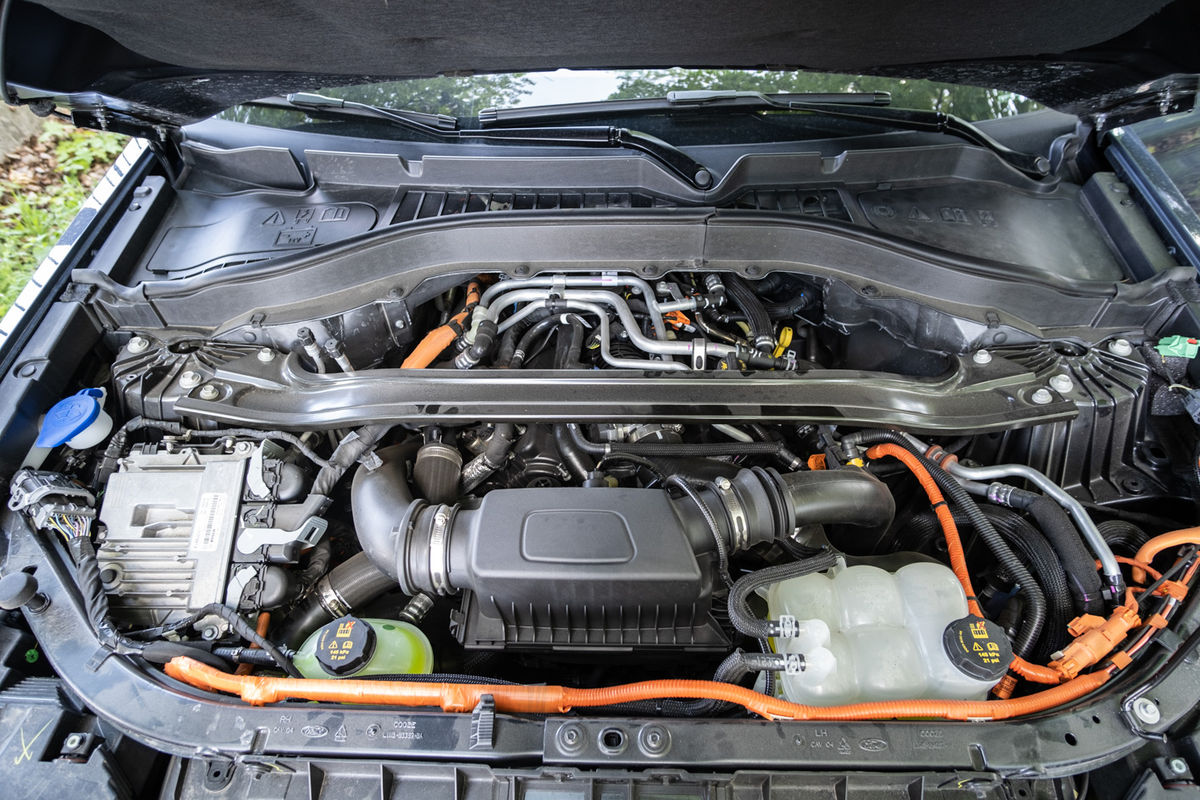 Hybridná sústav dáva úžasných 450 koní, teda...