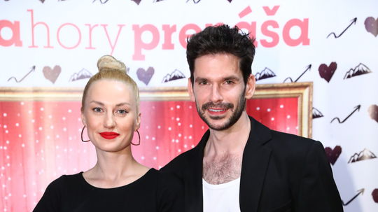 Natália Germani a Noël Czuczor na premiére...