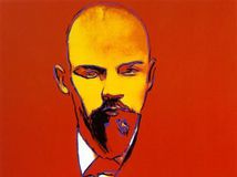 Na Ficovu vládu sa hodí Leninov výrok: Krok...