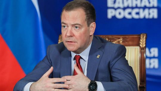 Medvedev: Rusko bez víťazstva na Ukrajine prestane existovať