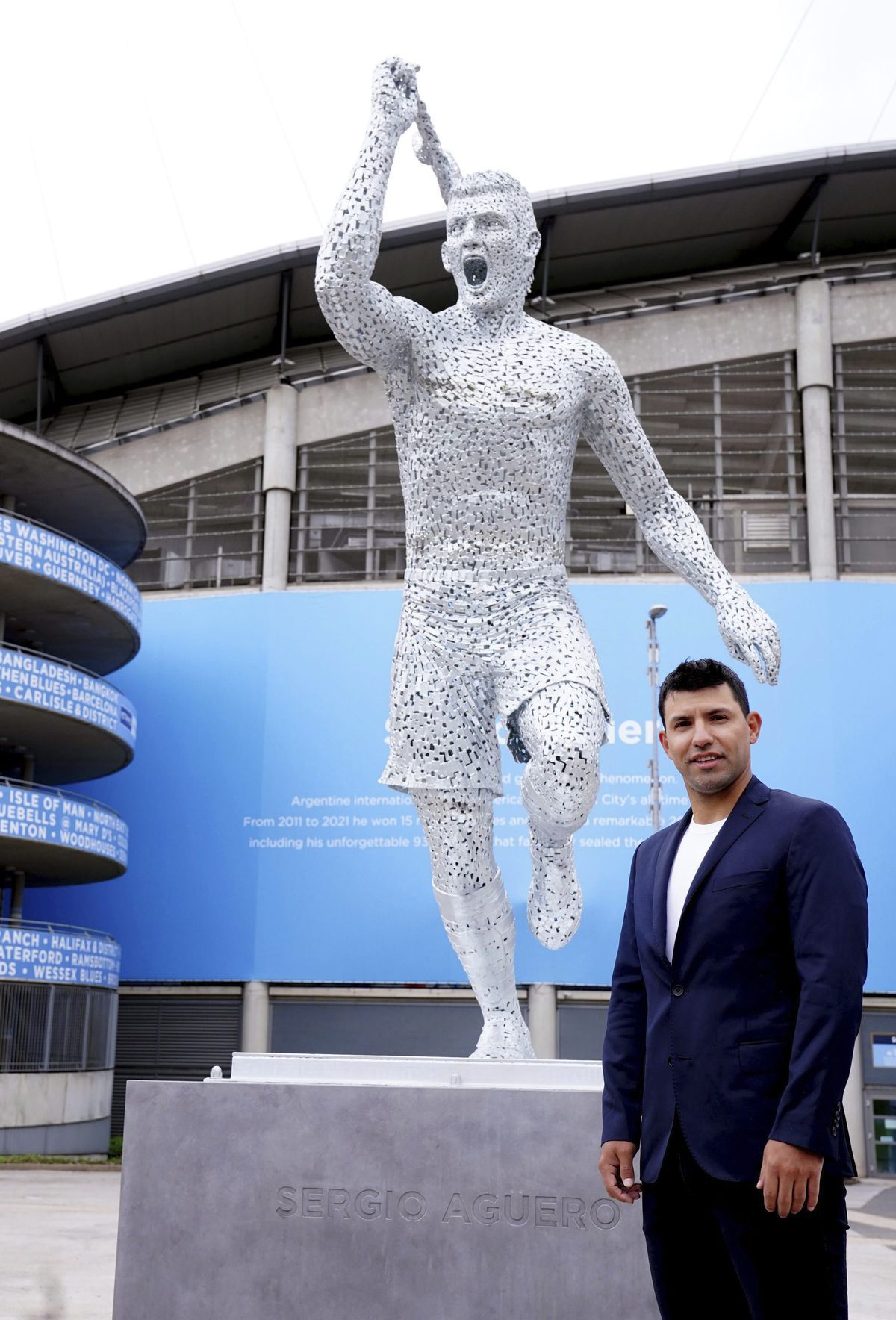 Sergio Agüero počas odhalenia svojej sochy v...
