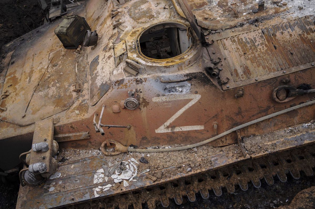 vojna na Ukrajine, zničené obrnené vozidlo