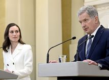 fínsko NATO Sauli Niinistö Sanna Marinová
