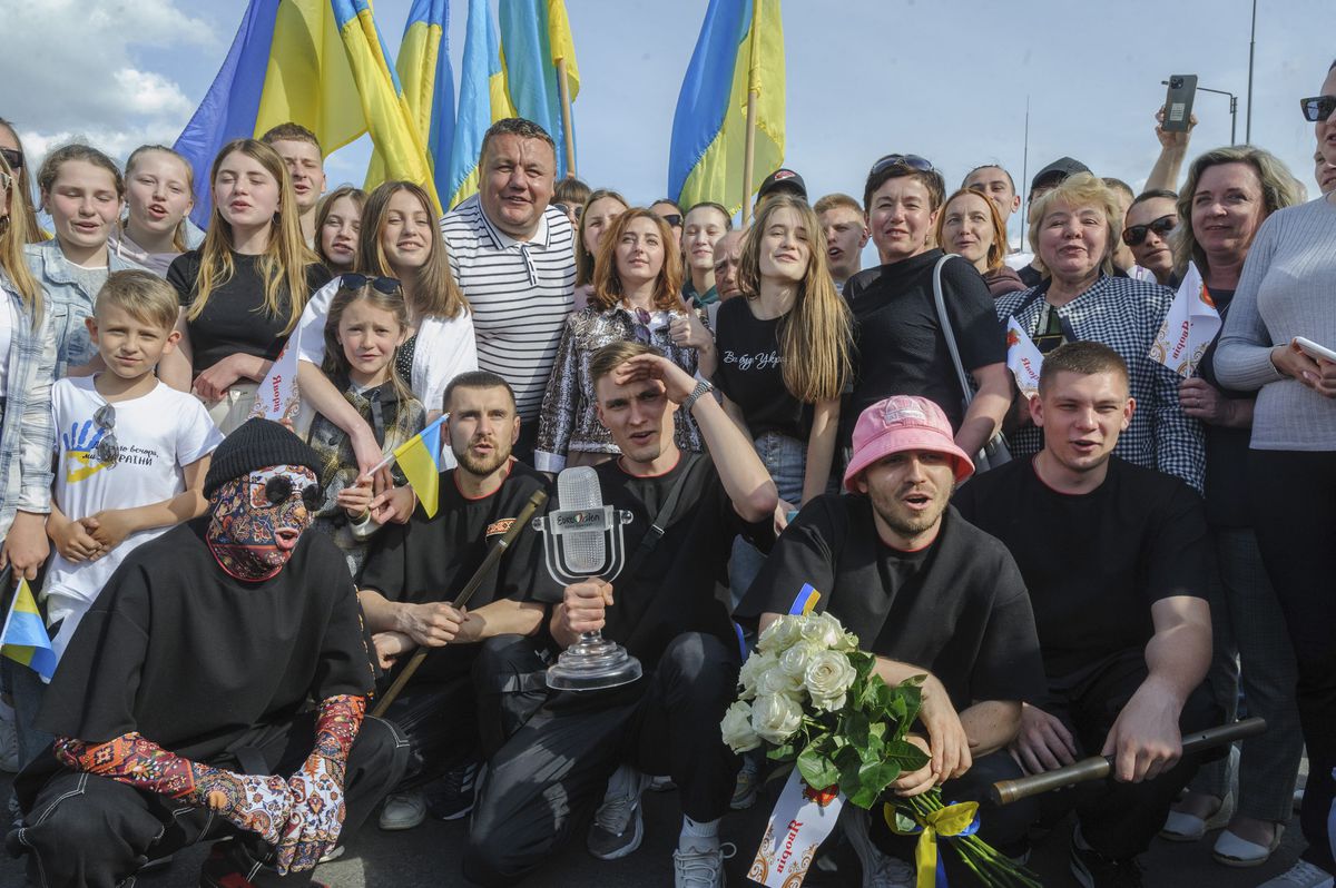 Ukrajinská hiphopová skupina Kalush Orchestra,...