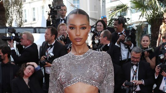 Topmodelka Jasmine Tookes v kreácii Zuhair...