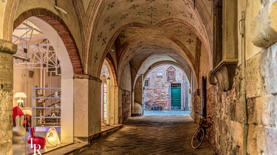 Za hradbami vás prekvapia čarovné uličky,...