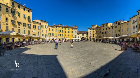 Lucca - Piazza dell'Anfiteatro