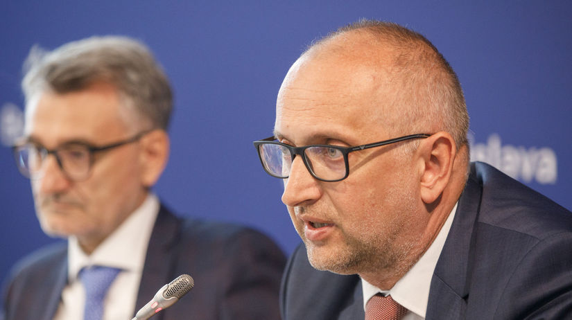 Vedúci zastúpenia EK na Slovensku Vladimír...
